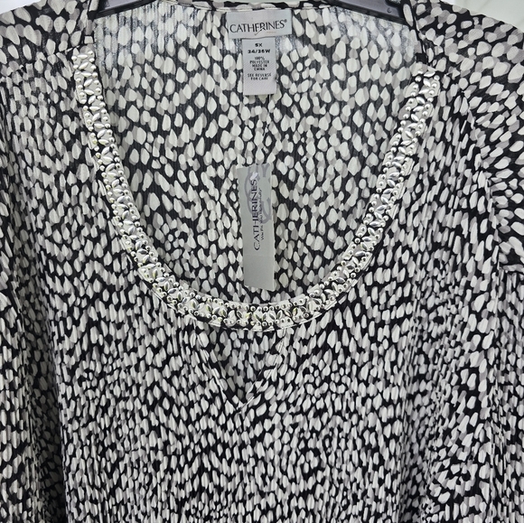 Catherines Tunic Blouse Womens 5X Plus Front Cutout Ombre Embellished New - Picture 13 of 16